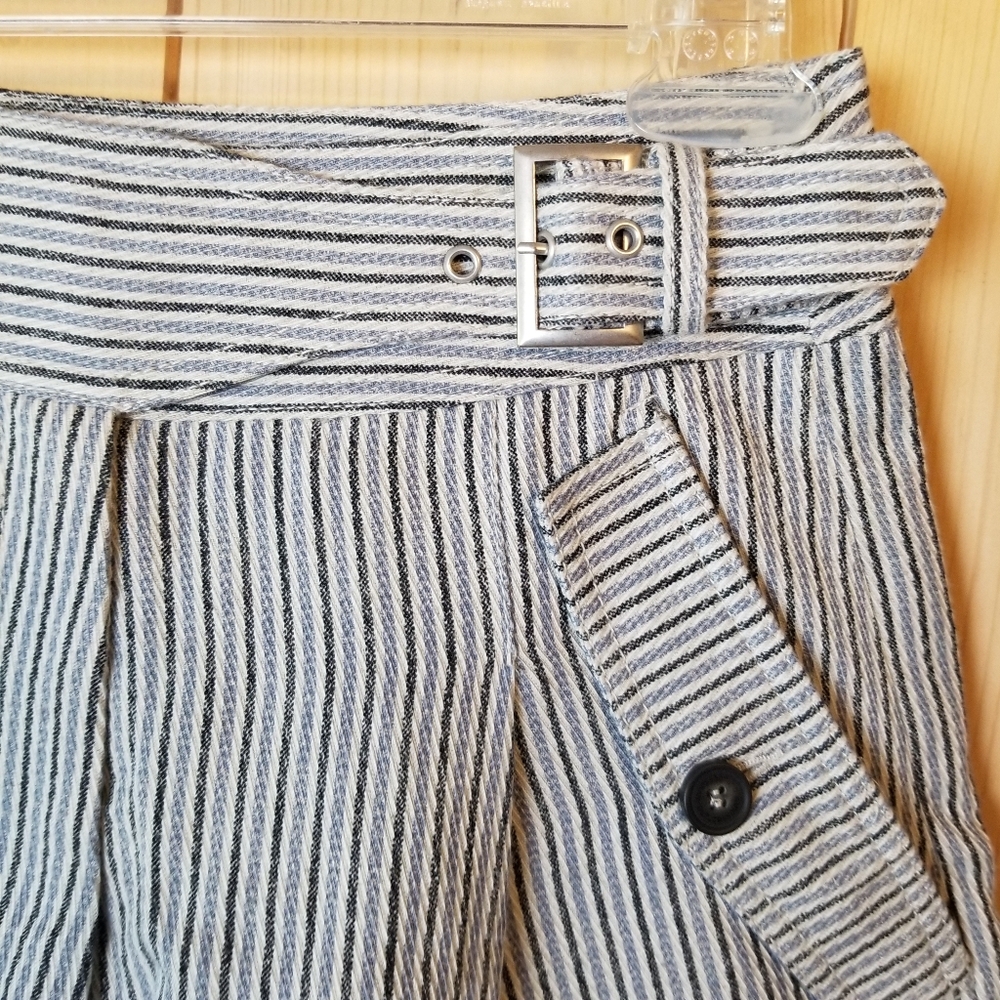 Vanessa Bruno Tobby Safari Inspired Cotton Linen Blend Striped Shorts - Picture 3 of 14